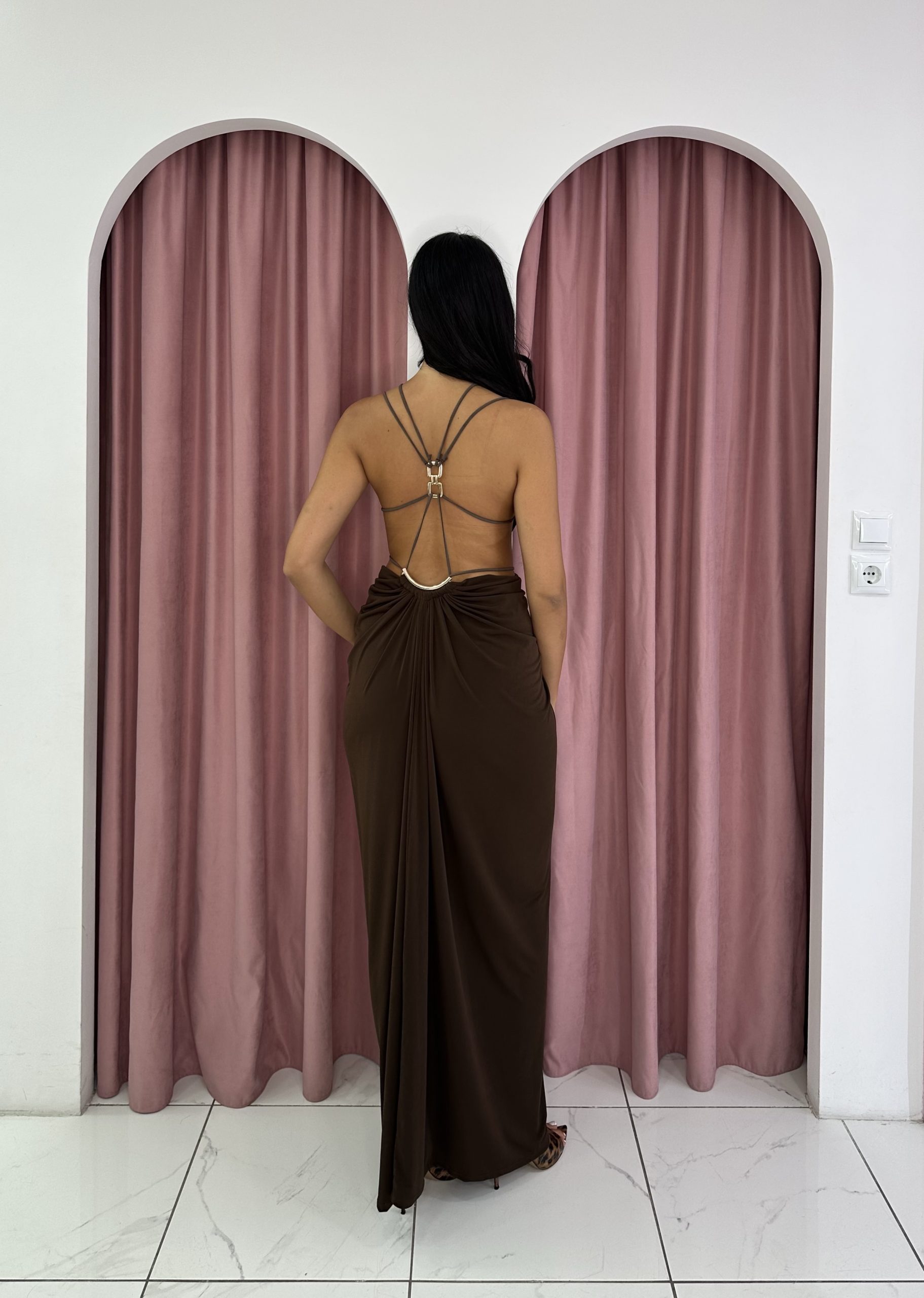 Sleevless Hollow Out Gold Details Brown Maxi Dress - Image 2